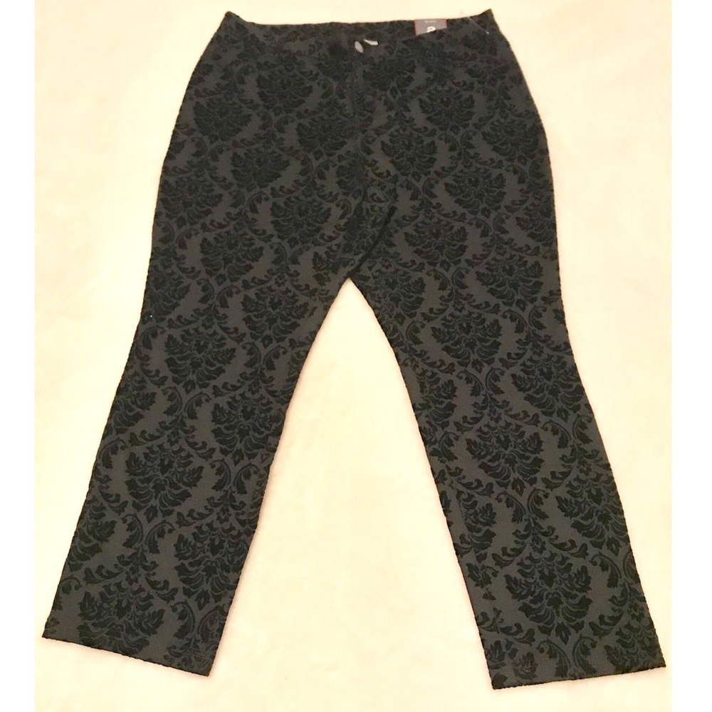 Avenue Damask Burnout Velvet Ponte Jeans 18